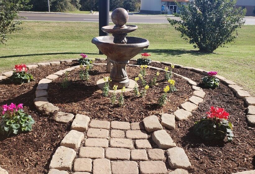 فندق Days Inn By Wyndham Lake Village