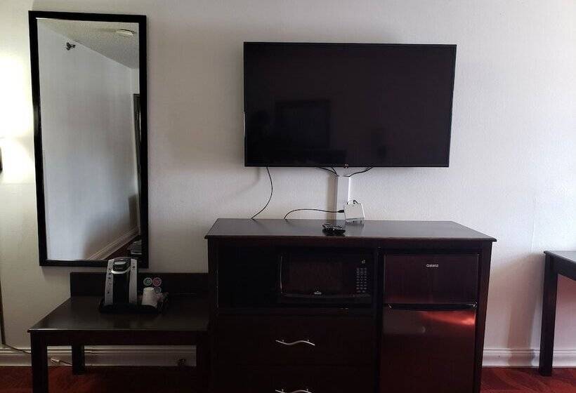 فندق Days Inn By Wyndham Lake Village