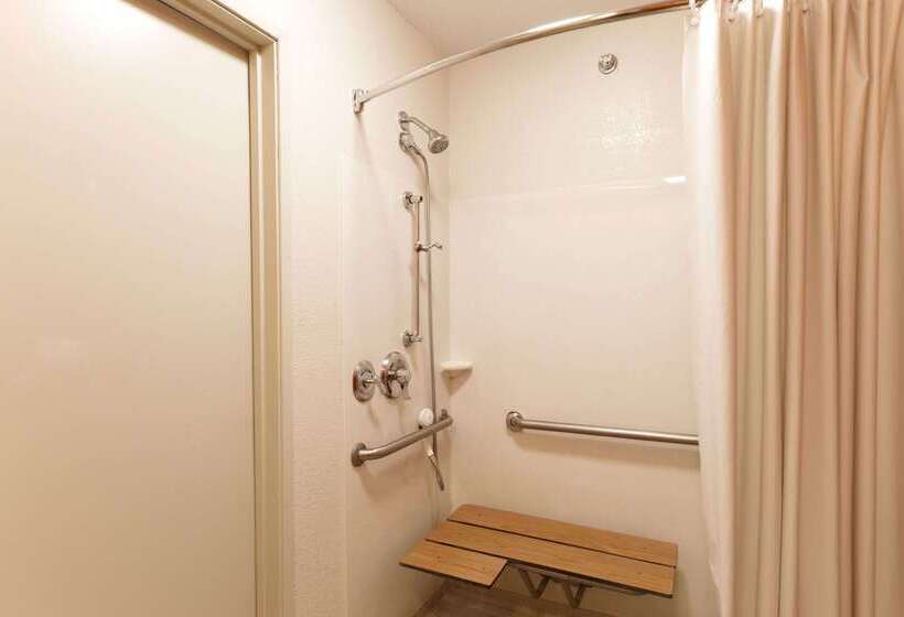 فندق Days Inn By Wyndham Monmouth Junction S Brunswick Princeton