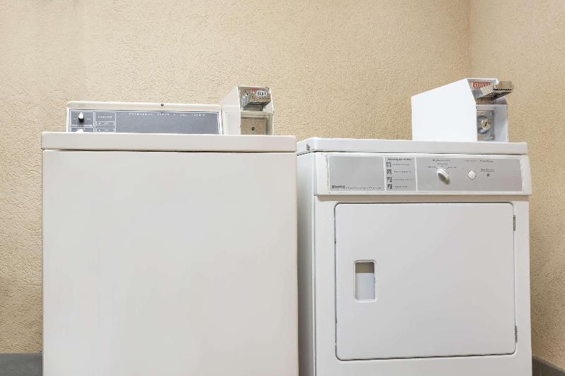 فندق Days Inn By Wyndham Royston