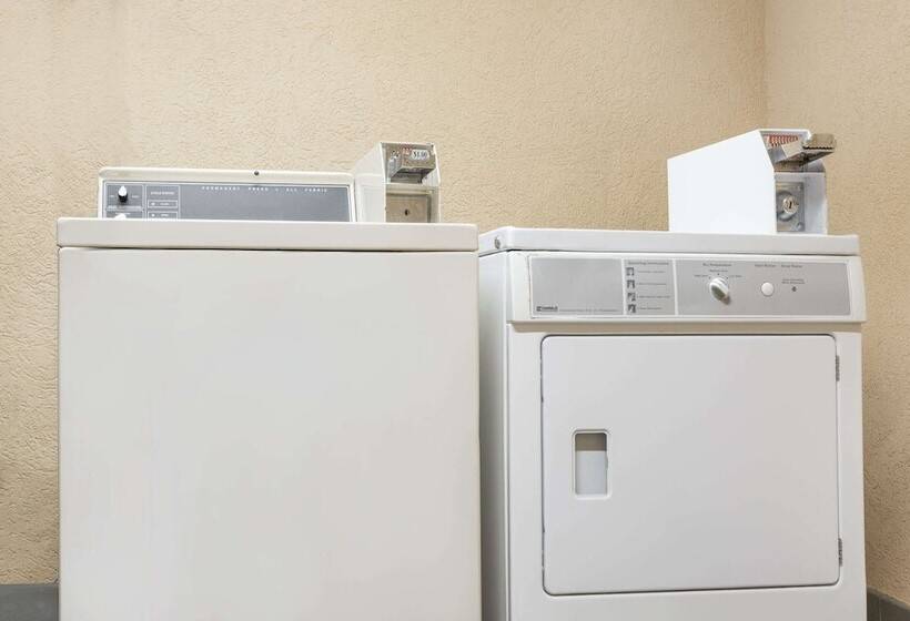 فندق Days Inn By Wyndham Royston