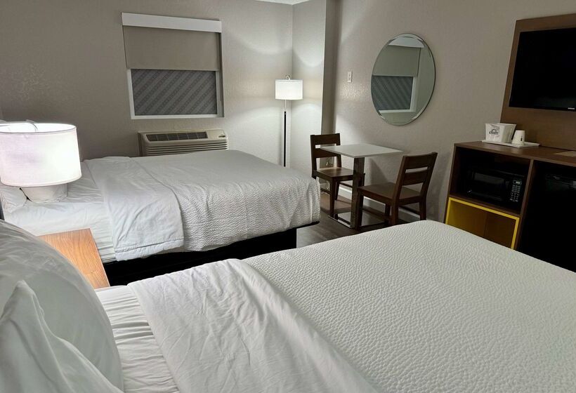 בית מלון כפרי Days Inn By Wyndham Sarasota I75