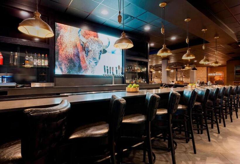 Delta Hotels By Marriott Fargo