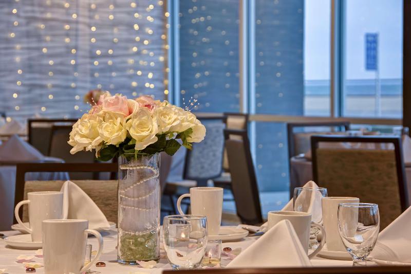 فندق Doubletree By Hilton Virginia Beach Oceanfront South