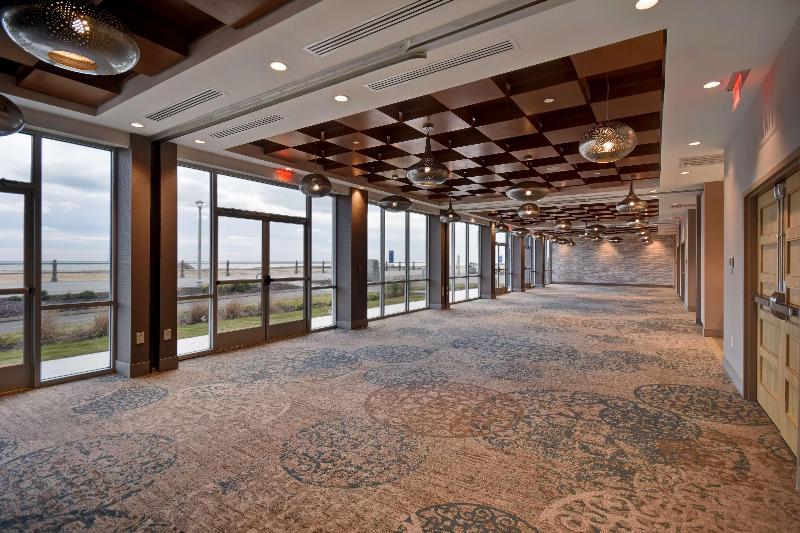 فندق Doubletree By Hilton Virginia Beach Oceanfront South