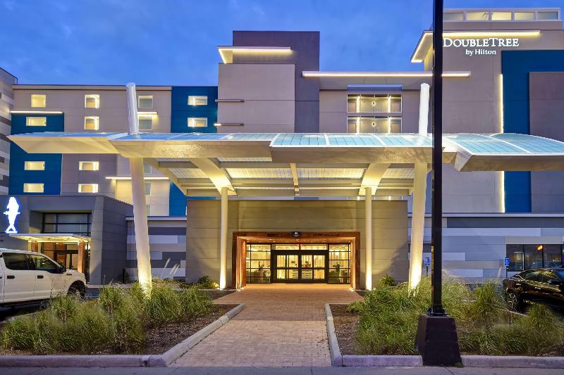 فندق Doubletree By Hilton Virginia Beach Oceanfront South