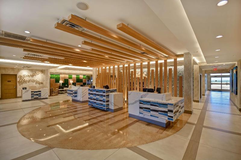 فندق Doubletree By Hilton Virginia Beach Oceanfront South