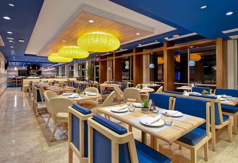 فندق Doubletree By Hilton Virginia Beach Oceanfront South