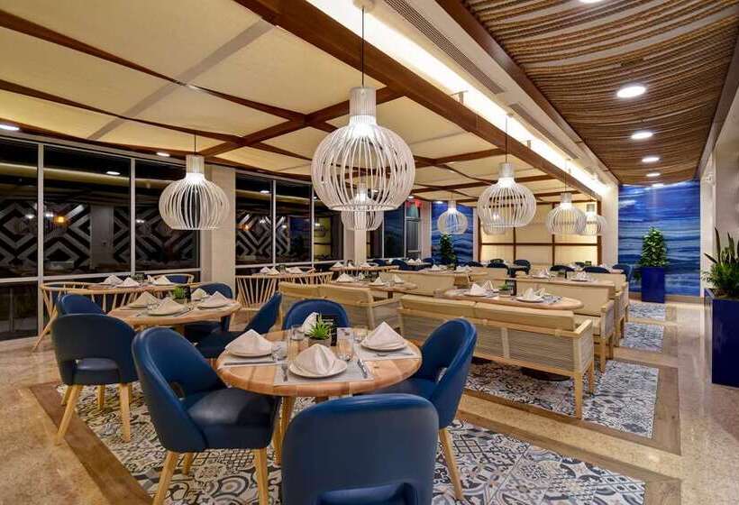 فندق Doubletree By Hilton Virginia Beach Oceanfront South