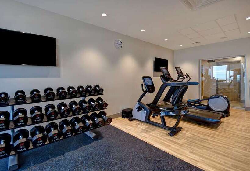 فندق Doubletree By Hilton Virginia Beach Oceanfront South