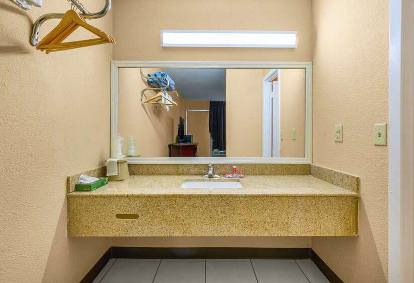 בית מלון כפרי Econo Lodge