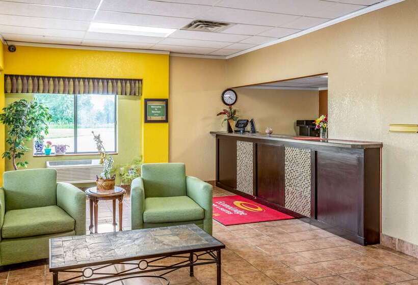 Отель Econo Lodge Inn & Suites