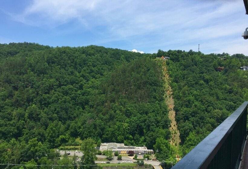 酒店 Econo Lodge Inn & Suites Gatlinburg At The Convention Center