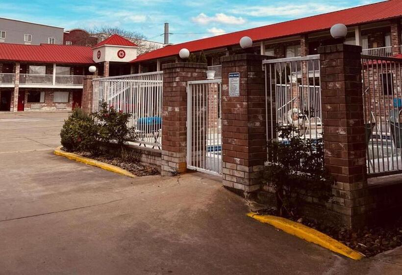 בית מלון כפרי Econo Lodge Inn & Suites Downtown San Antonio Riverwalk Area