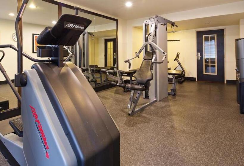 בית מלון כפרי Spark By Hilton Denver International Airport