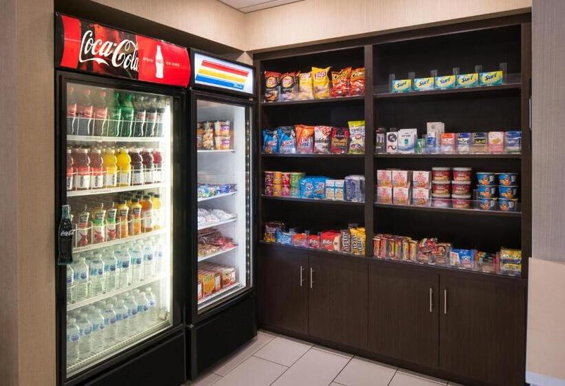 בית מלון כפרי Spark By Hilton Denver International Airport