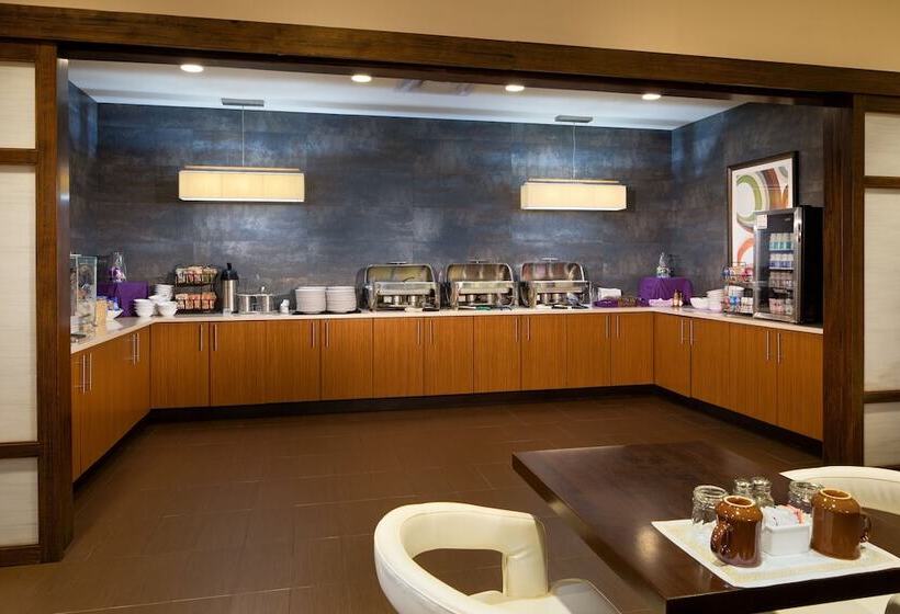 فندق Holiday Inn And Suites Charleston West, An Ihg