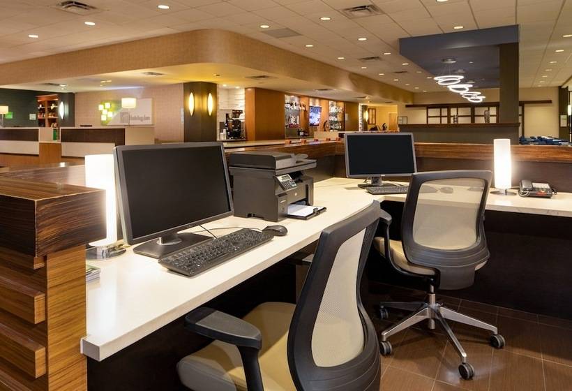 فندق Holiday Inn And Suites Charleston West, An Ihg