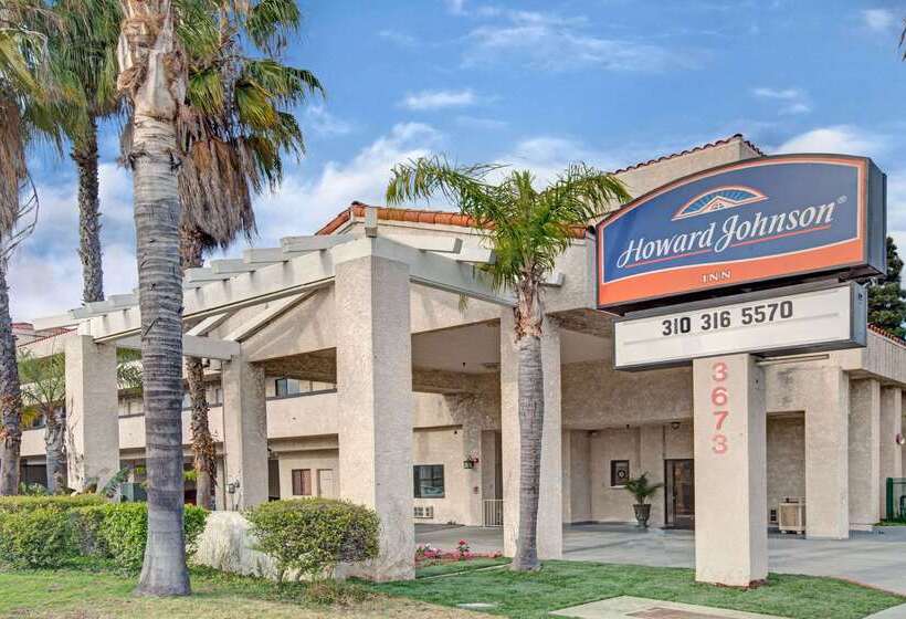 فندق Howard Johnson By Wyndham Torrance