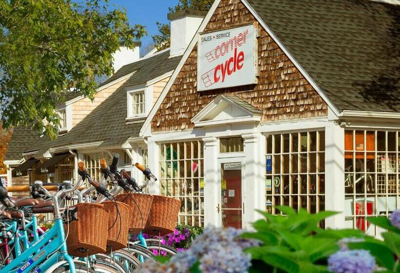 בית מלון כפרי Inn On The Square