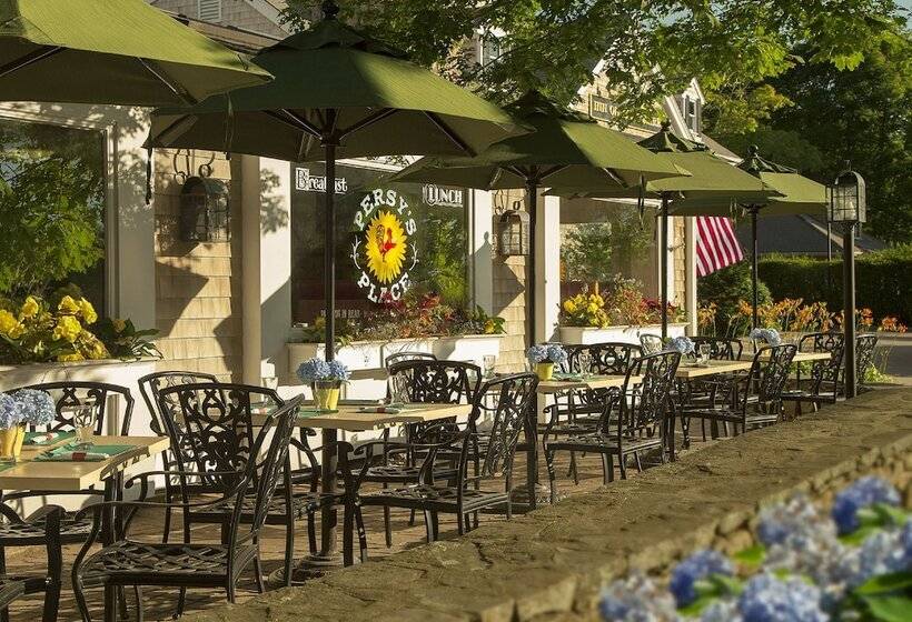 בית מלון כפרי Inn On The Square