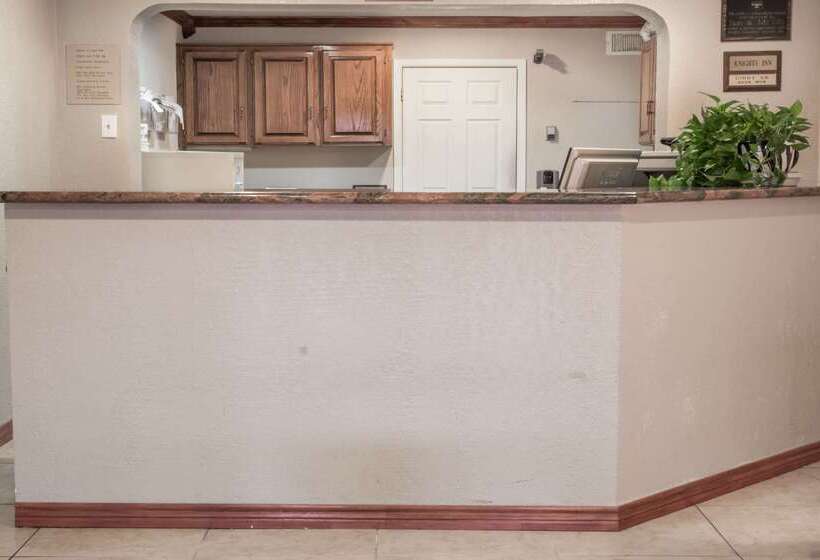 בית מלון כפרי Knights Inn   Belton/temple