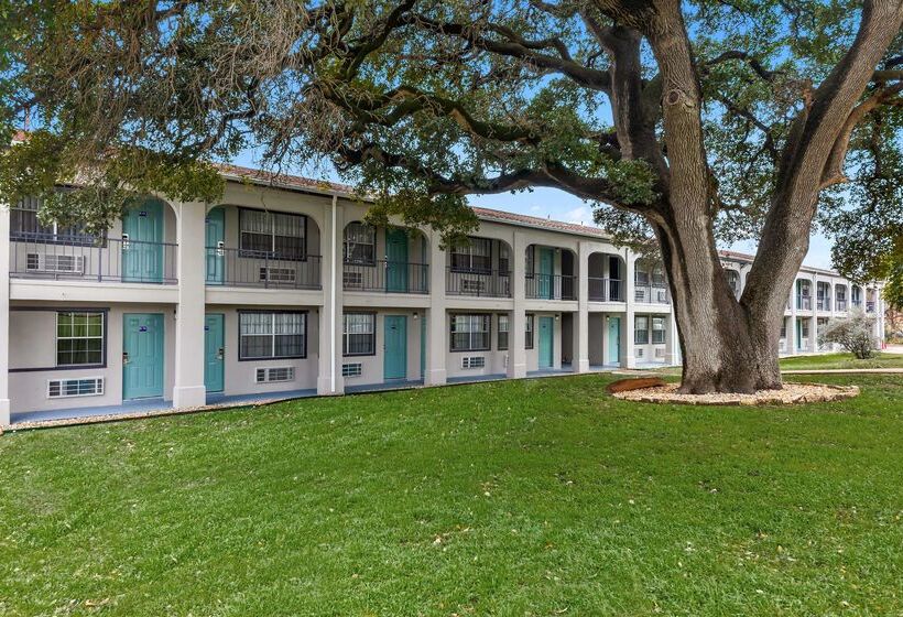 酒店 Knights Inn   Belton/temple