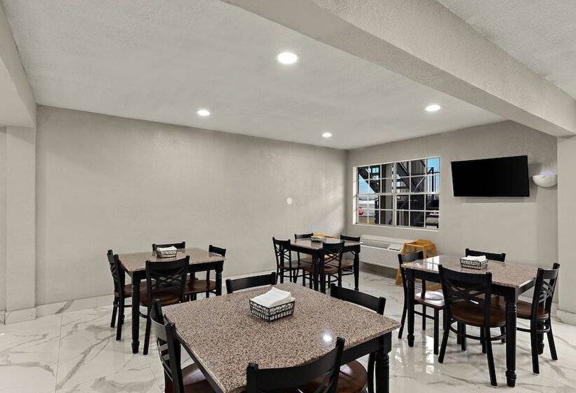 בית מלון כפרי Knights Inn   Belton/temple