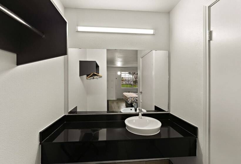 בית מלון כפרי Knights Inn   Belton/temple