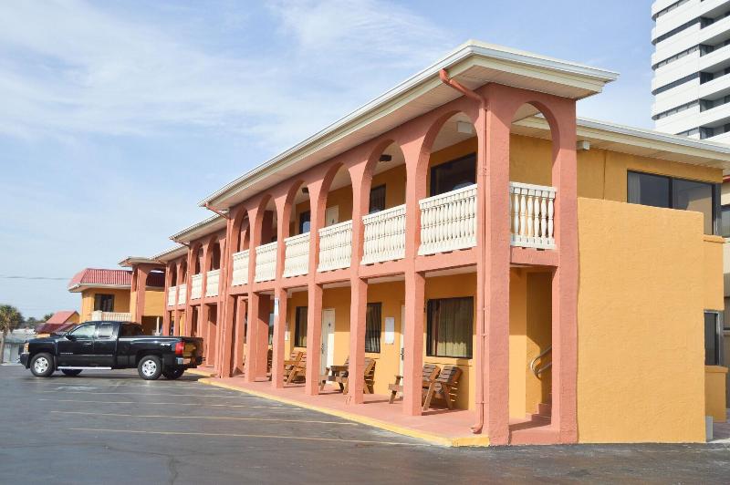 בית מלון כפרי La Bella Oceanfront Inn