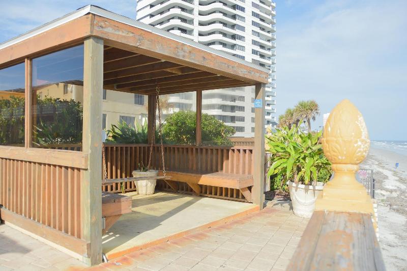 בית מלון כפרי La Bella Oceanfront Inn