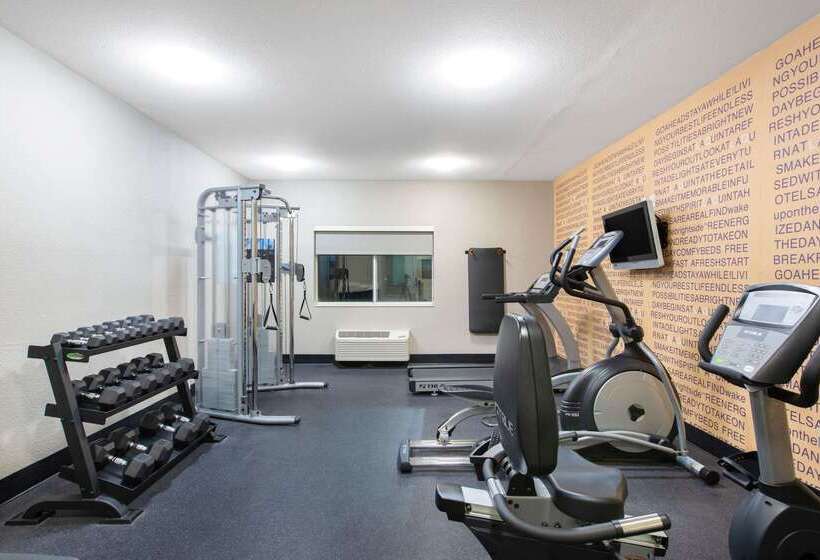 酒店 La Quinta Inn By Wyndham Lincoln