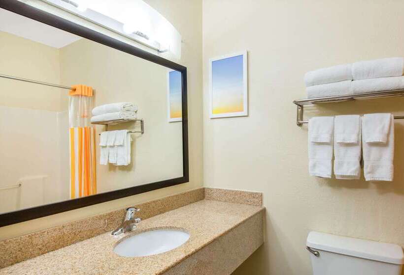 酒店 La Quinta Inn By Wyndham Lincoln