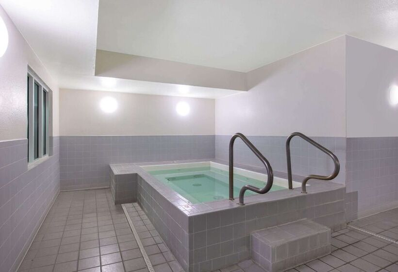 酒店 La Quinta Inn By Wyndham Lincoln