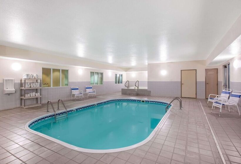 酒店 La Quinta Inn By Wyndham Lincoln