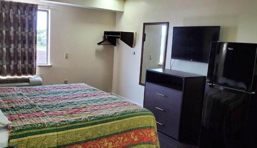 酒店 Plano Inn & Suites