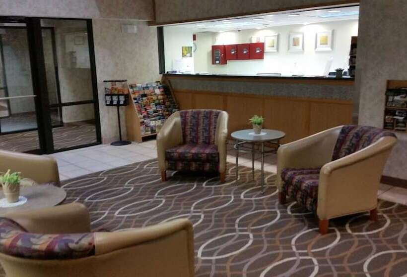 酒店 Plano Inn & Suites