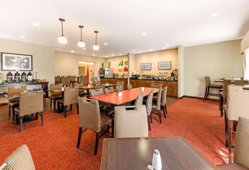 호텔 Quality Inn & Suites University Fort Collins