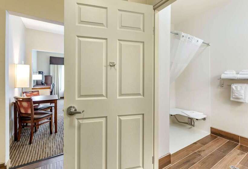 호텔 Quality Inn & Suites University Fort Collins