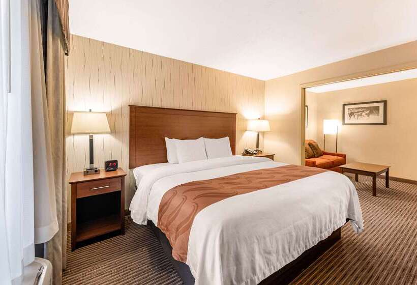 호텔 Quality Inn & Suites University Fort Collins