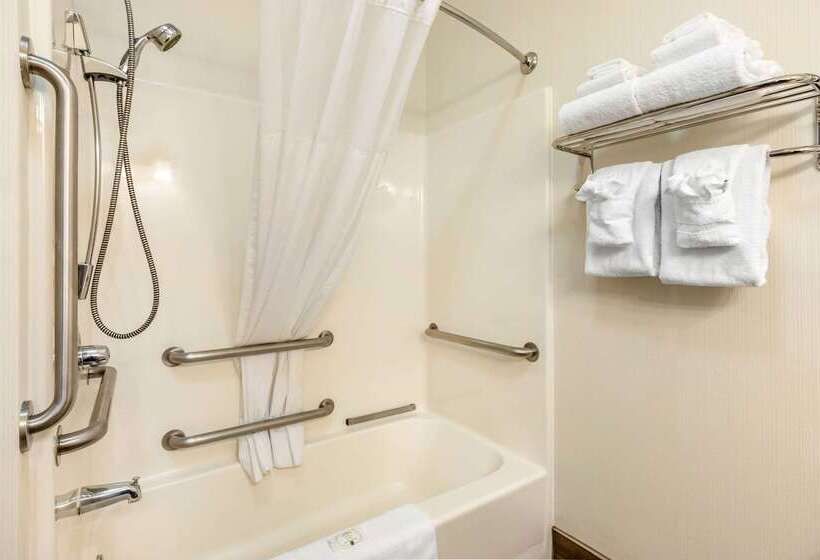 호텔 Quality Inn & Suites University Fort Collins