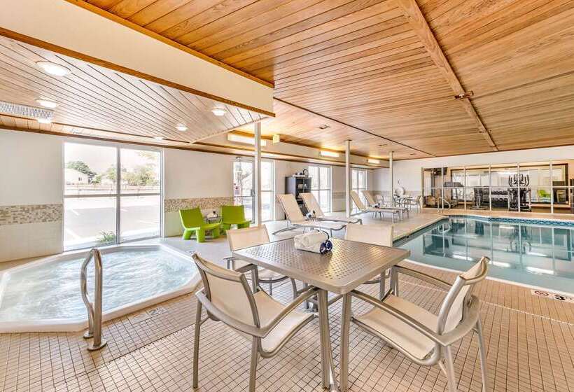 호텔 Quality Inn & Suites University Fort Collins