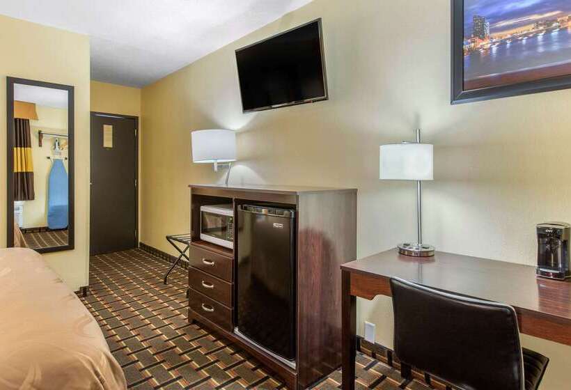 هتل Quality Inn Grand Rapids Near Downtown