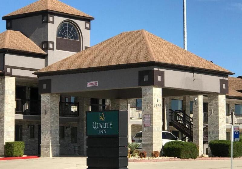 ホテル Quality Inn I 10 East Near Frost Bank Center
