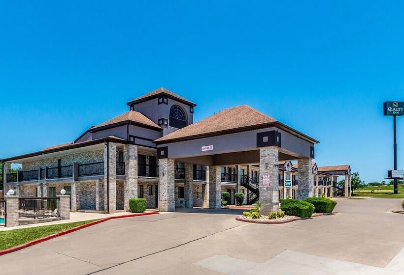 ホテル Quality Inn I 10 East Near Frost Bank Center