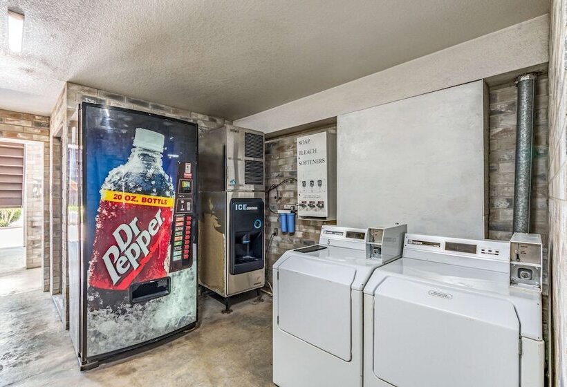 ホテル Quality Inn I 10 East Near Frost Bank Center