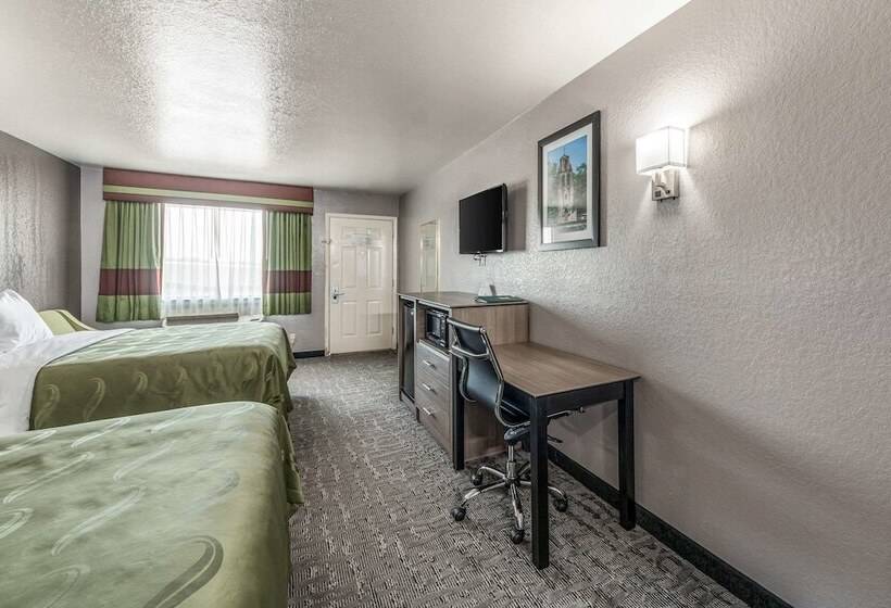 ホテル Quality Inn I 10 East Near Frost Bank Center