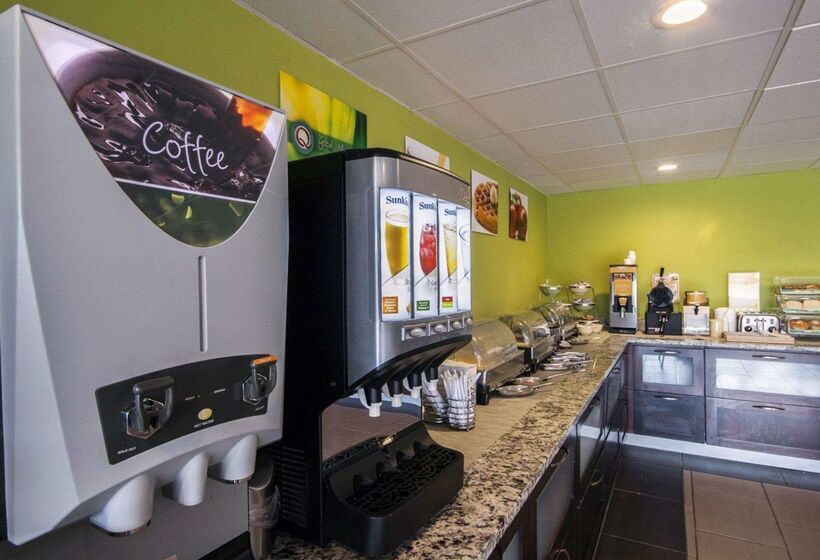 호텔 Quality Inn & Suites Airport