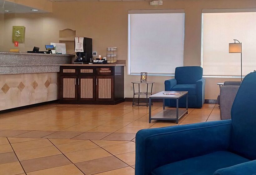 호텔 Quality Inn & Suites Airport