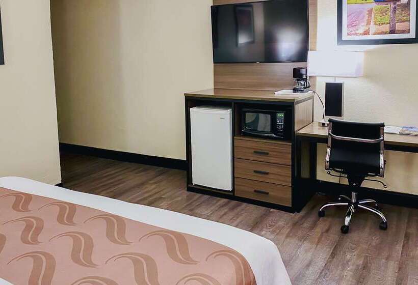 호텔 Quality Inn & Suites Airport